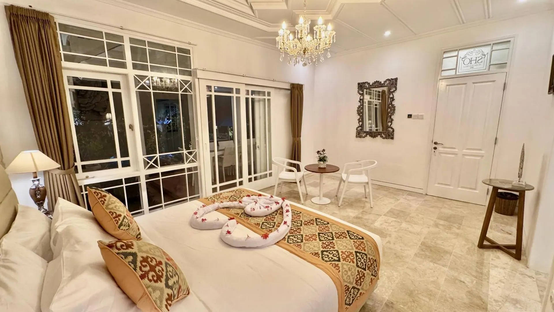 Emerald Luxury & Comfort Villa In Nusa Dua Nusa Dua  Indonesia