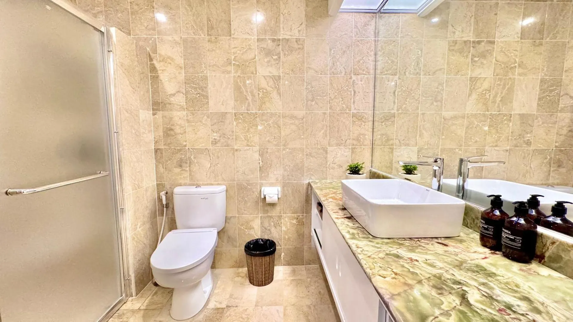 Emerald Luxury & Comfort Villa In Nusa Dua Nusa Dua