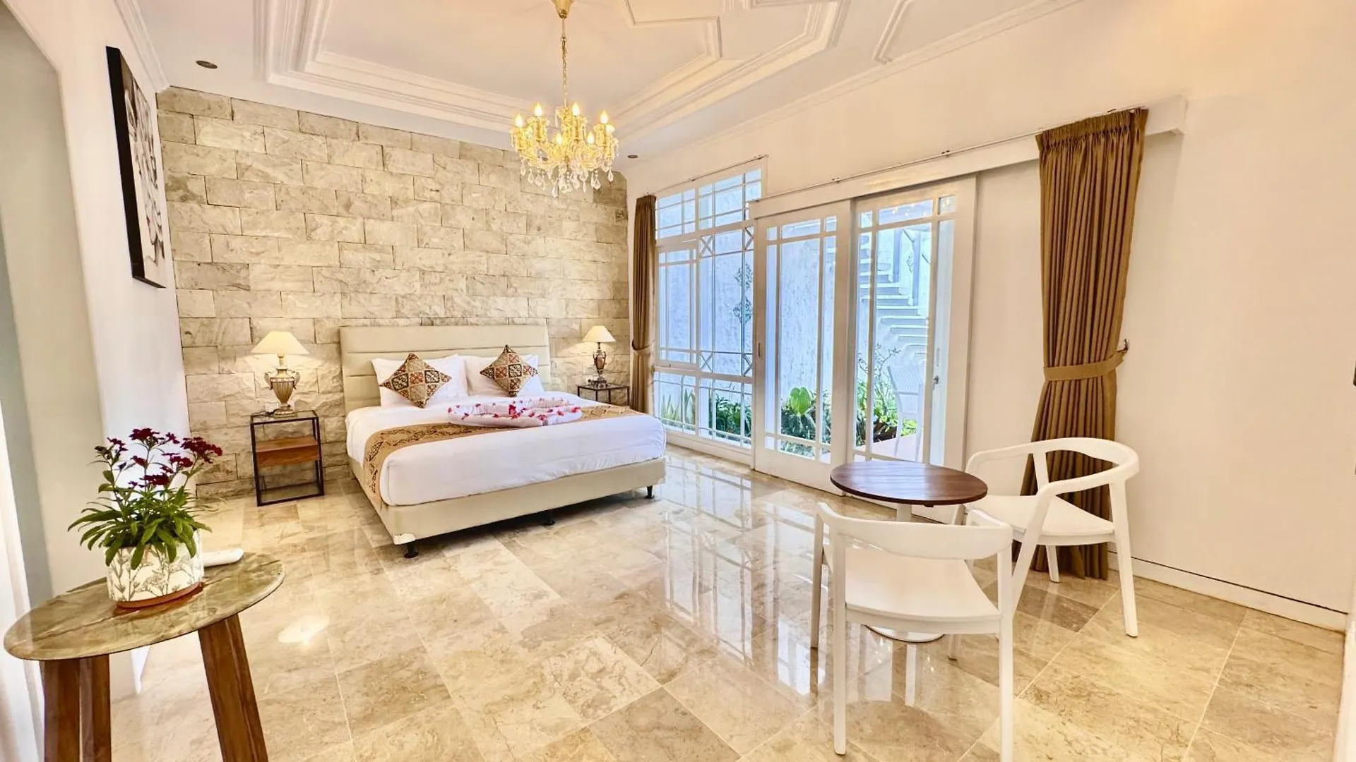 Emerald Luxury & Comfort Villa In Nusa Dua Nusa Dua