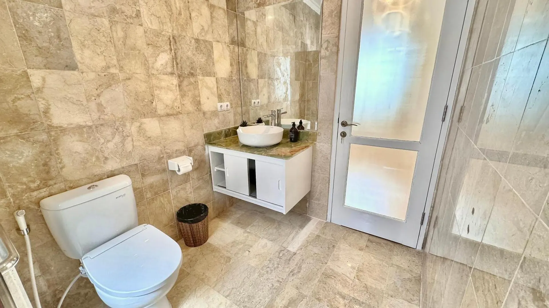 Emerald Luxury & Comfort Villa In Nusa Dua Nusa Dua  Indonesia